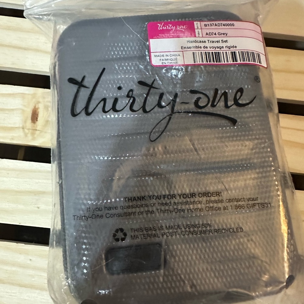 Thirty-One Gray Hardside Travel Set